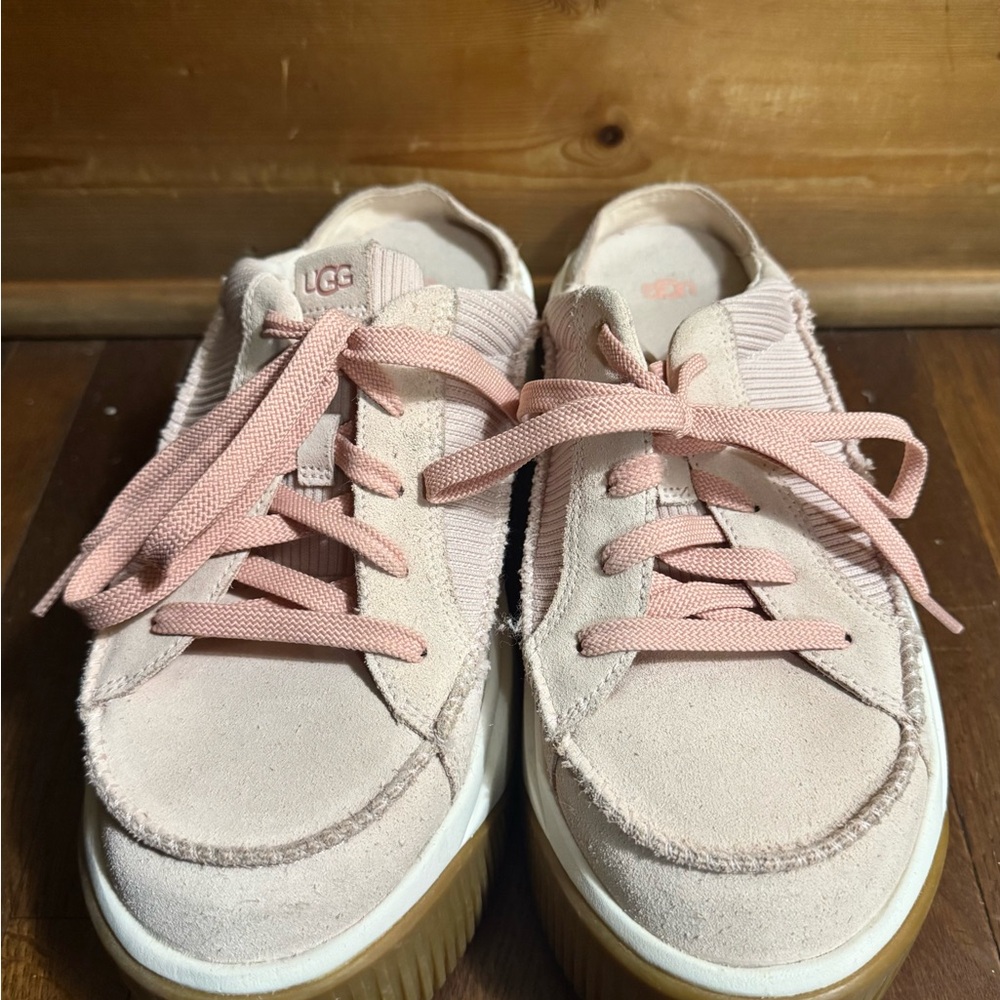 Women’s Ugg platform slippers brand new size 9.5 - Picture 2 of 6